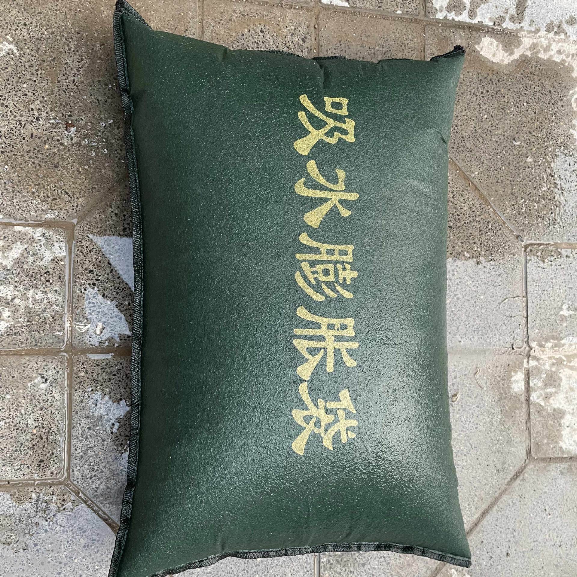 Flood-Proof Water-Absorbing Expansion Bag Manufacturer Flood-Proof Garage Property Fire-Free Sand-Free Non-Woven Water-Absorbing Expansion Bag