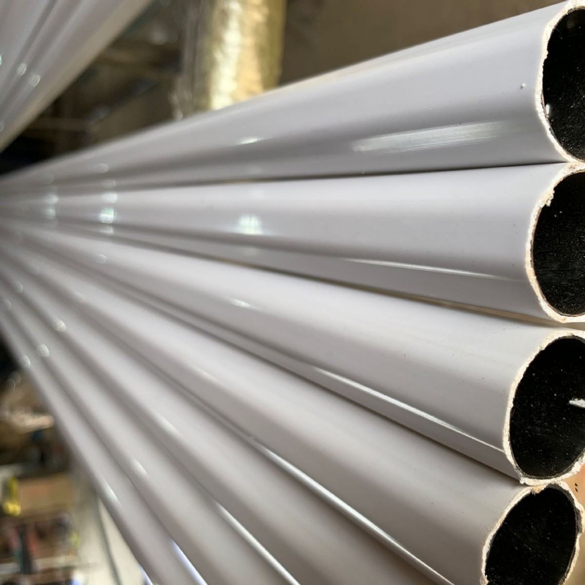 Factory direct manufacturer iron coated plastic big plum Roman rod curtain rod curtain track