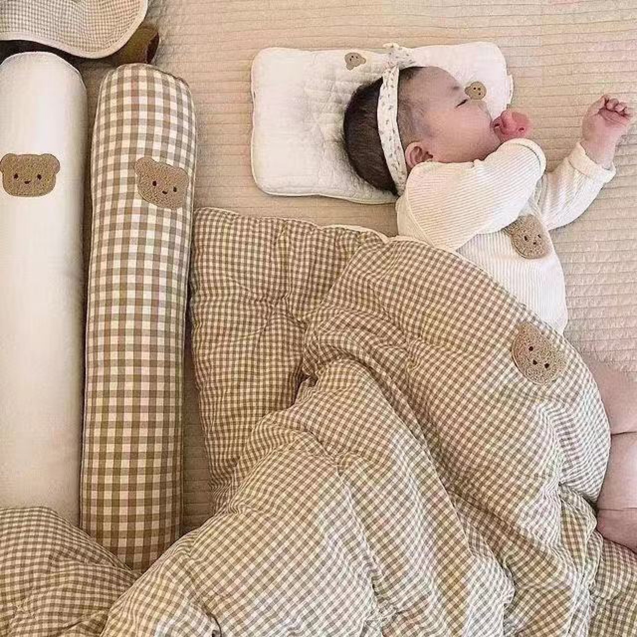 Подушка с медвежонком, цилиндрическая, антиколлизийная, для бокового сна