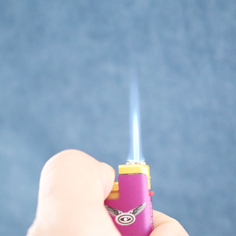 Shaodong hengtu factory wholesale hengtu A02 direct-punch blue flame windproof lighter aerated lighter