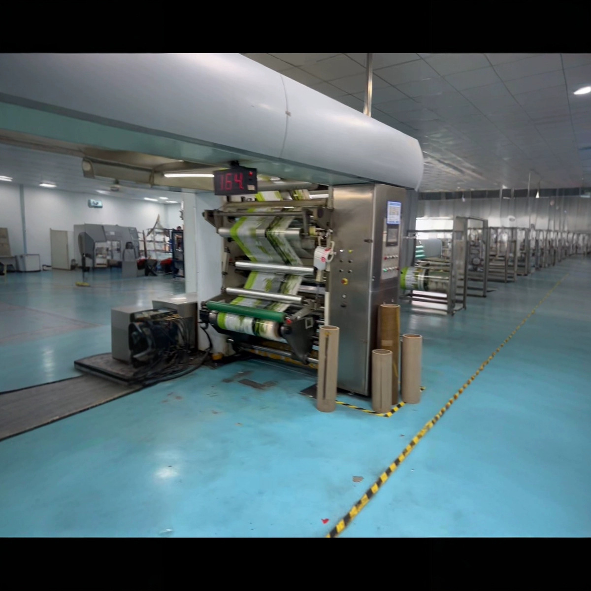 For Sale: 1050 Guangdong Jiachuang Solvent-Free, 350m Speeds, 3 Glue Sticks. if You Are Interested, Please Contact Me