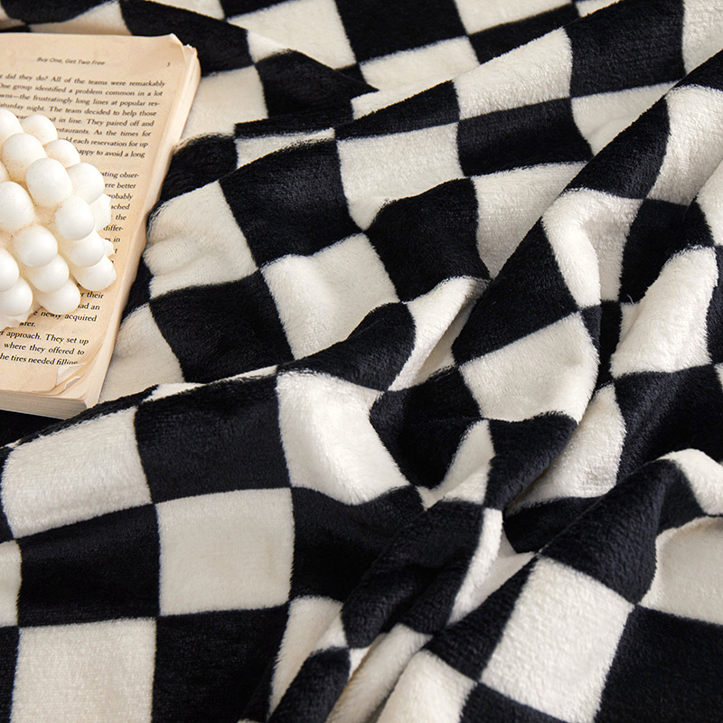 New Checkerboard Flannel Blanket Thickened Milk Blanket Coral Fleece Nap Blanket Foreign Trade Gift Blanket Wholesale