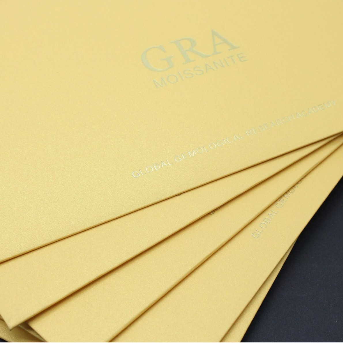 Moissanite Certificate Wholesale Standard Model Instruction Manual Three-Piece Set Certificate One Code Black Card Moissanite Moissanite