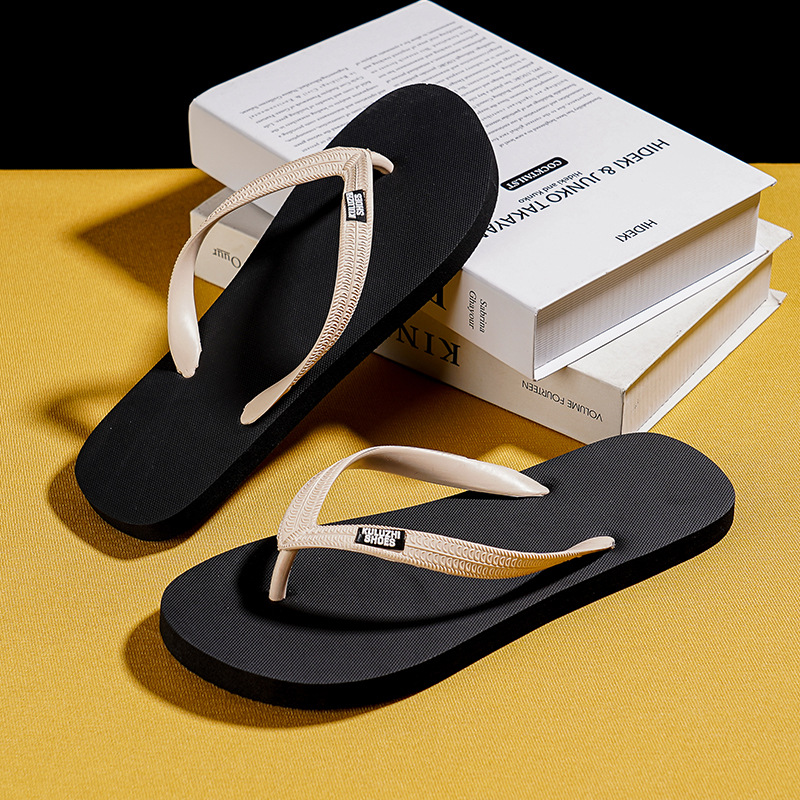 Flip-Flops Men's 2025 Summer New Casual Versatile Flip-Flops Beach Shoes Trendyy Outer Wear Non-Slip Sandals