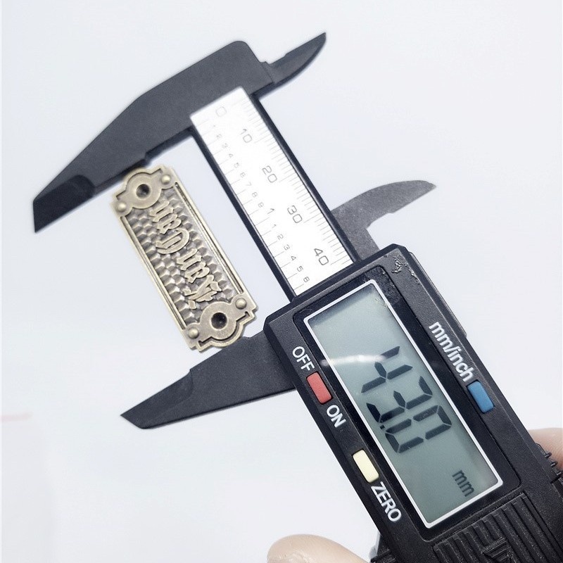 Customized Handicraft Trademarks, Antique Old Wine Signs, Door Industry Bronze and Iron Signs, Antique Furniture Nameplates