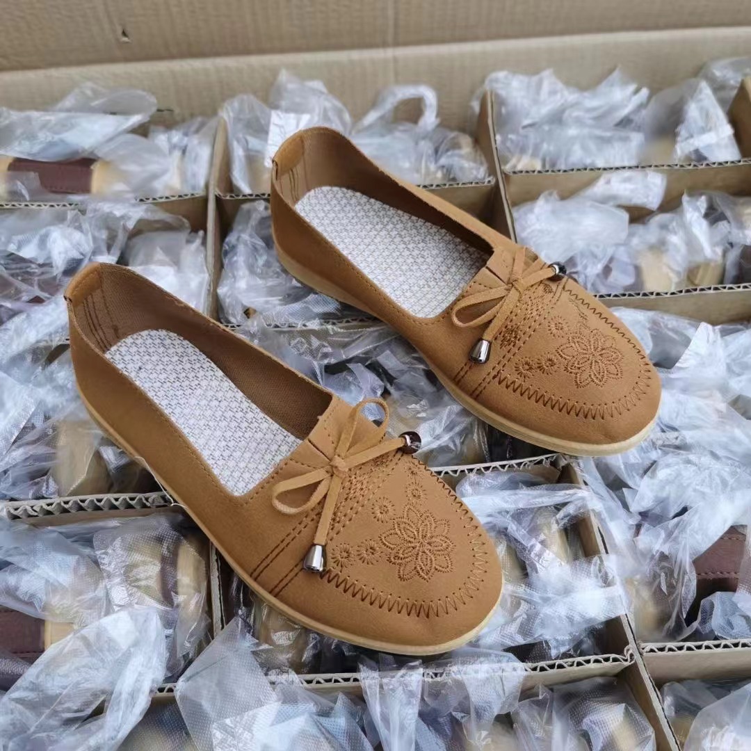 New Style Old Beijing Cloth Shoes for Women, Flat Shoes, Slip-On, Breathable Leather, Casual, Versatile, for Mothers