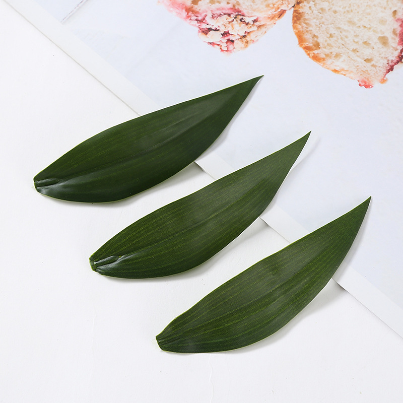 Cross-border lily leaf simulation green plant lily leaf accessories green landscape simulation flannel lily leaf wholesale