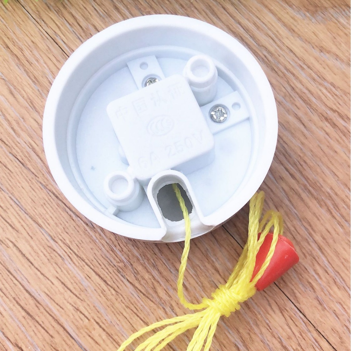 Round Pull Cord Switch, Pull Cord Switch, Plastic Pull Cord Switch, Yiwu One Yuan Each