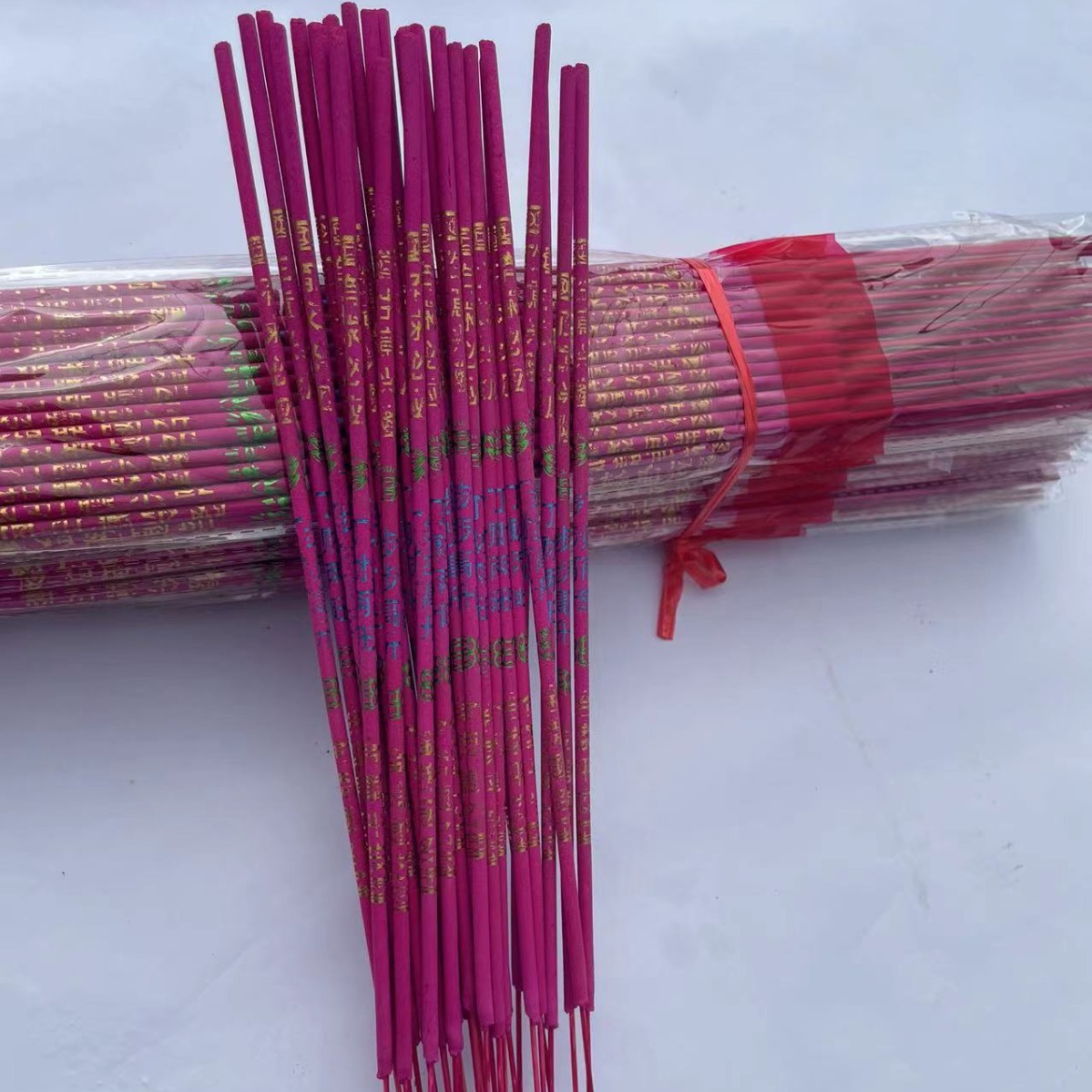 Factory wholesale 30 pieces of red incense colorful words 4 PCT Buddha temple blessing sacrifice small Gangxiang
