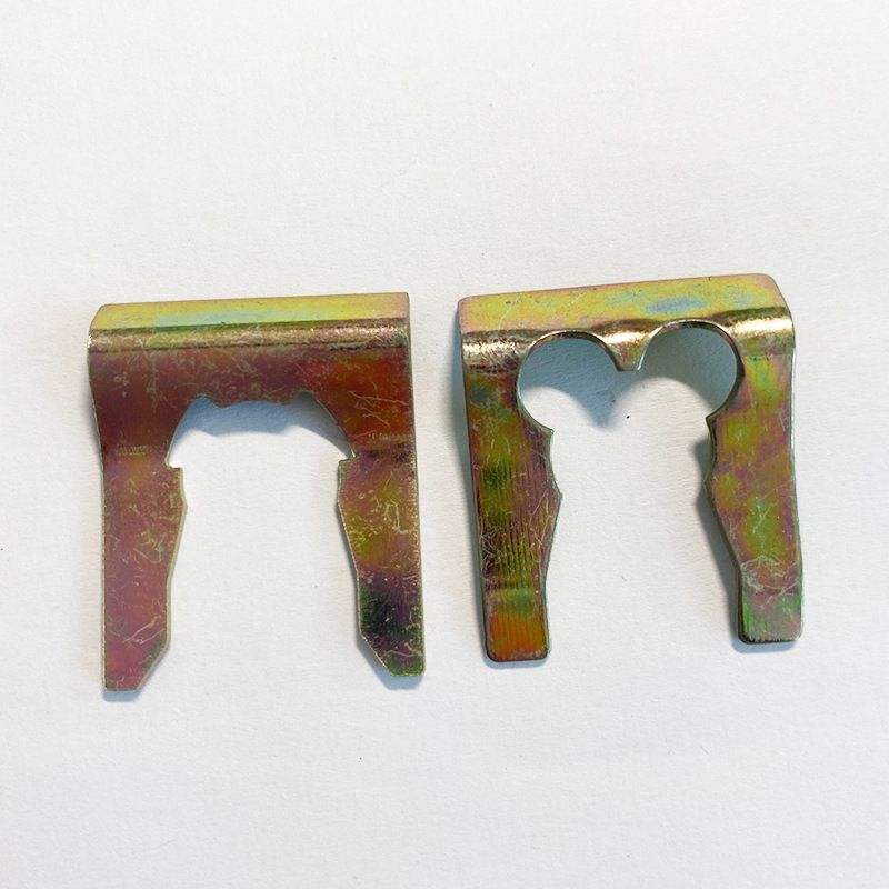 Manufacturers supply automobile oil pipe clip clip piece U-shaped steel metal fixing clip galvanized brake pipe iron clip