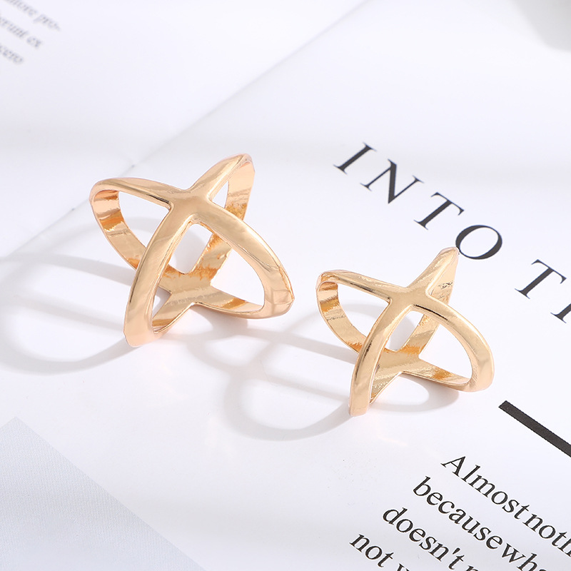 Korean style versatile cross glossy silk scarf buckle corner hem knotted buckle multi-functional niche light luxury corner buckle wholesale