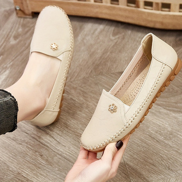 Large Size Popular Women's Shoes for Export, Comfortable, Soft, Versatile Flat Loafers, Supplied by Cross-Border E-Commerce Manufacturers