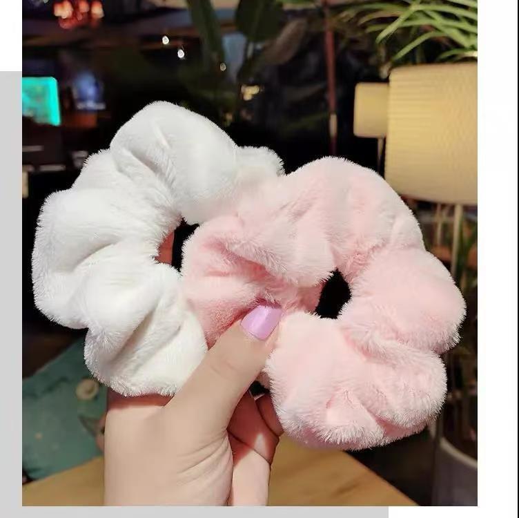 Autumn and winter new hair band women's cute plush large intestine hair band hair rope teddy jk hair accessories Korean headdress rope wholesale