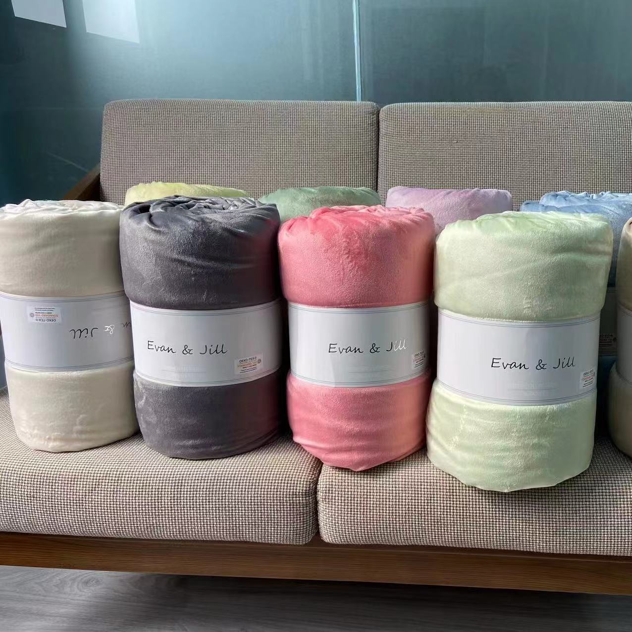 Gift Blanket Falai Velvet Small Blanket Cover Blanket Opening Event Store Celebration Gift Sales Souvenir Gift Box