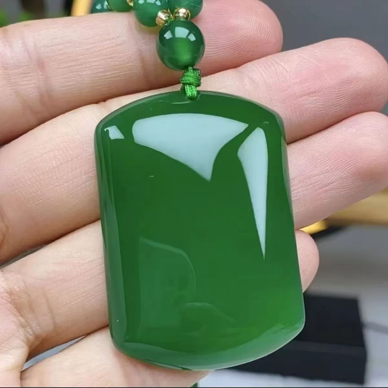 [Хит продаж] Подвеска из зеленого нефрита "Мир" - суть мира, подарок на любой случай
