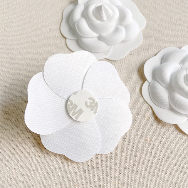 [Ready Stock] French Double C White Small Fragrant Camellia Shaped Artificial Flower Gift Box Decoration DIY