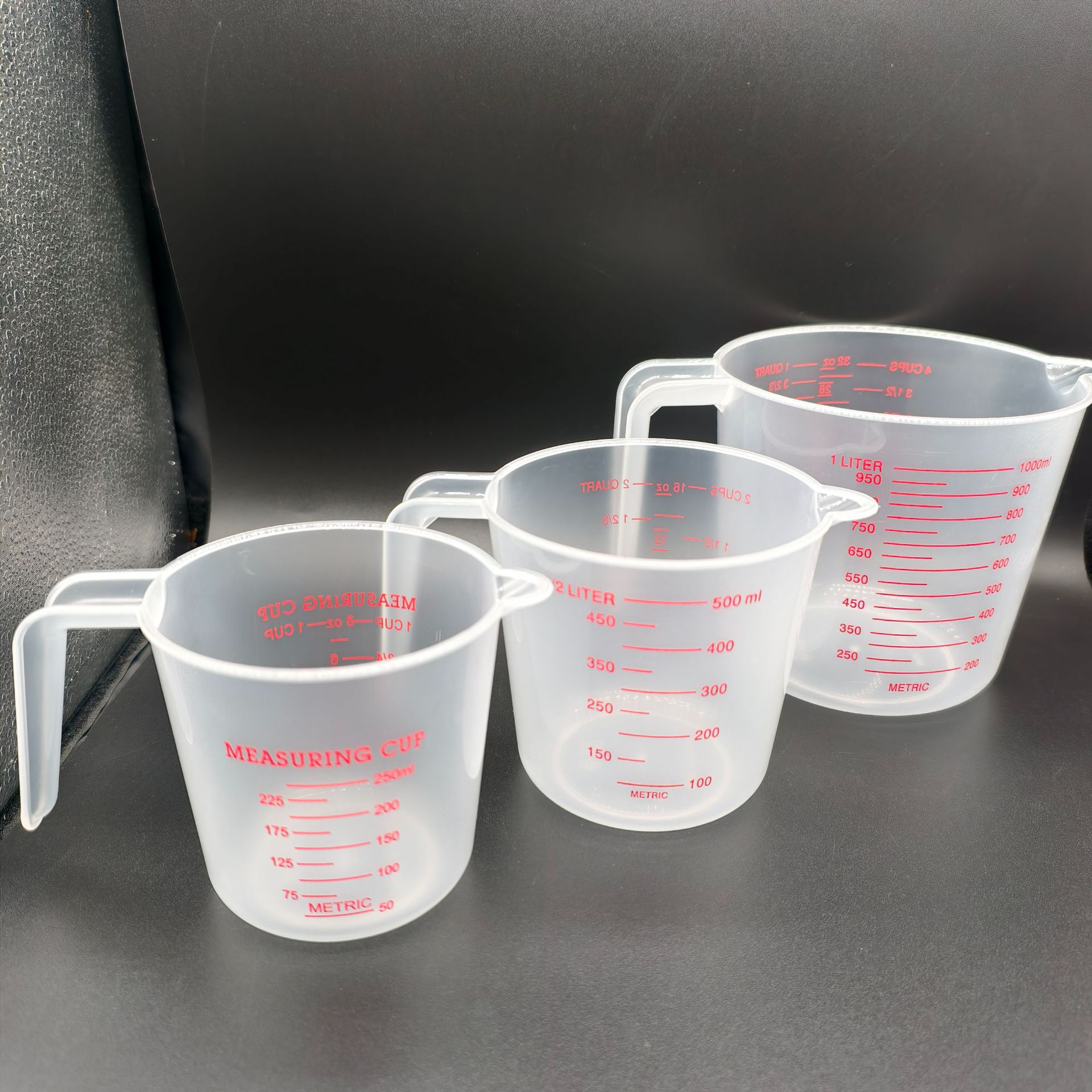 Набор мерных стаканов из ПП на три предмета, 250 мл для выпечки, 500 мл с делениями, 1000 мл мерный стакан