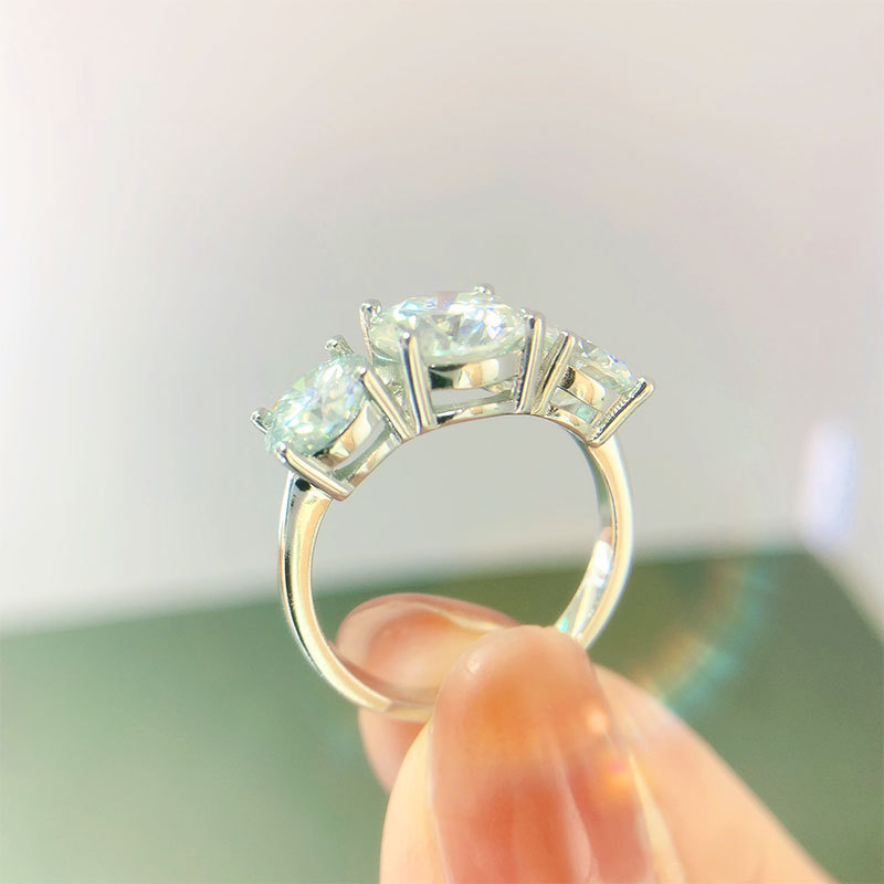 Amazon Cross-border Source S925 Sterling Silver D-color Moissanite Ring Premium Korean Style Simple 2 Karat Row Ring for Women