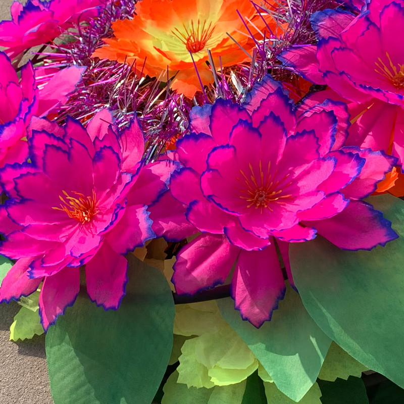 Wholesale plastic wreath sharp Lotus 50cm simulation fake flower big wreath grave ancestor Qingming Festival sacrificial supplies