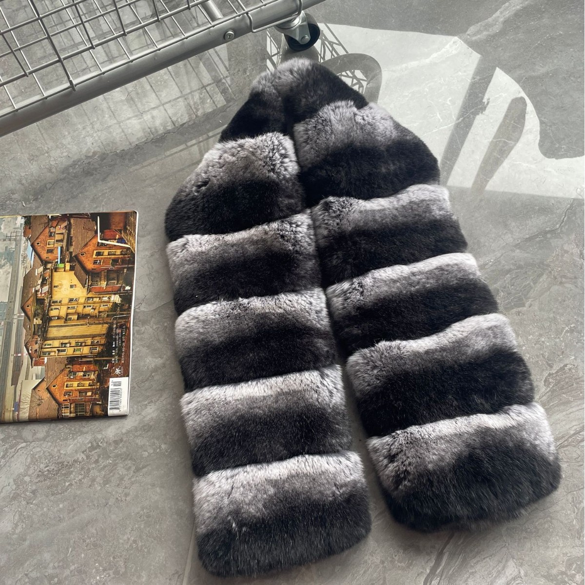 Двусторонний шарф из меха рекса, мех шиншиллы, полосатый синий и фиолетовый