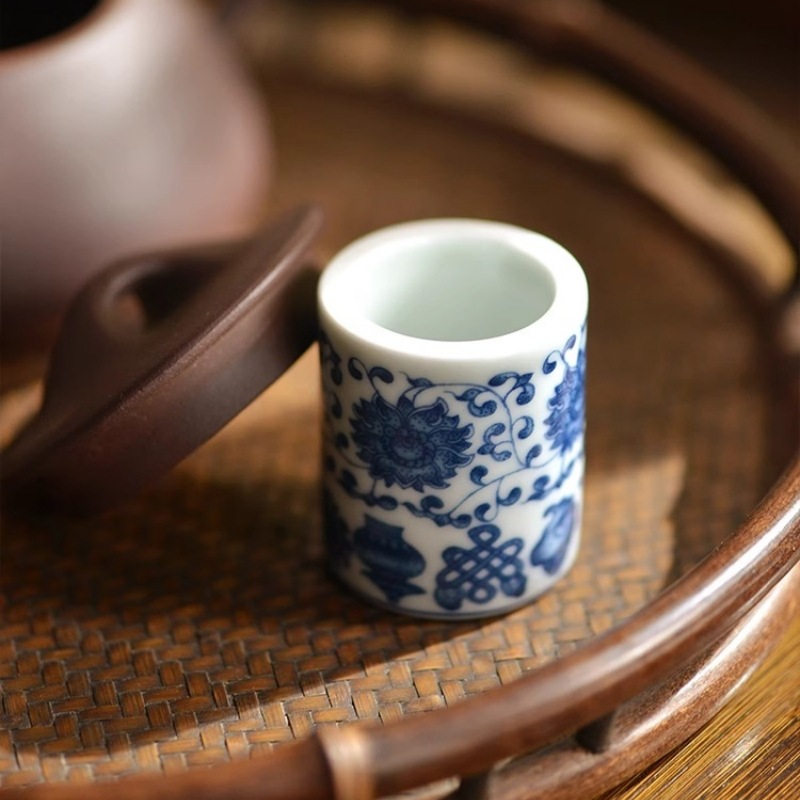 Jingdezhen blue and white wrench finger cover vintage ceramic teapot cover tray cover bowl tea cover mat kung fu tea set accessories