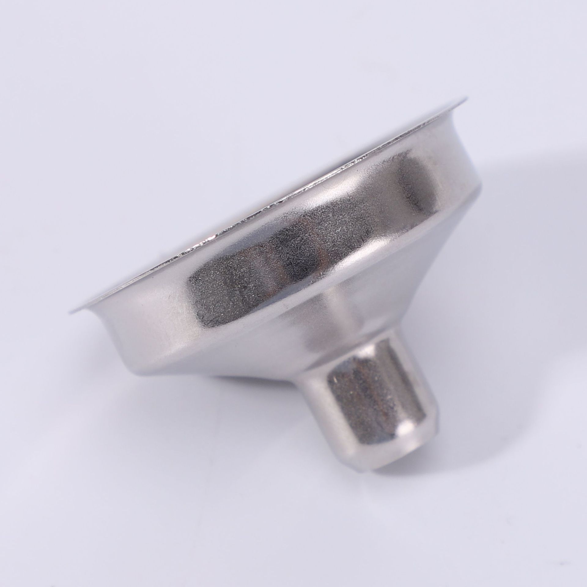 Wholesale Household Stainless Steel Flask Funnel 201 304 Matching Special Wine Funnel Mini Wine Dispenser
