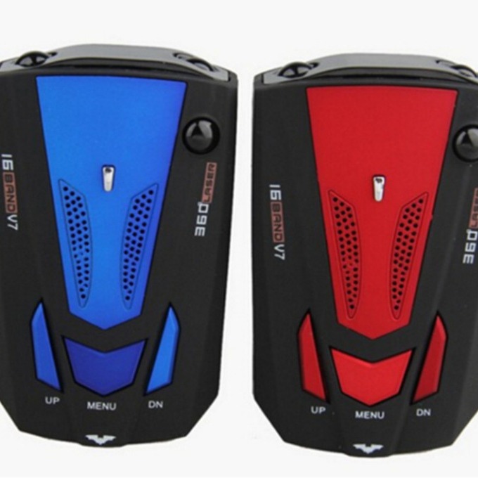 Электронный радар V7 для измерения скорости автомобиля на английском и русском языках