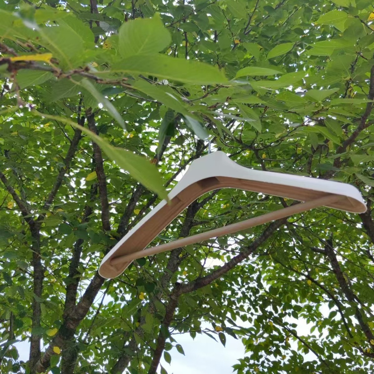 Factory wholesale environmental protection pulp hanger 100% recyclable paper holder molded degradable garment paper plastic hanger