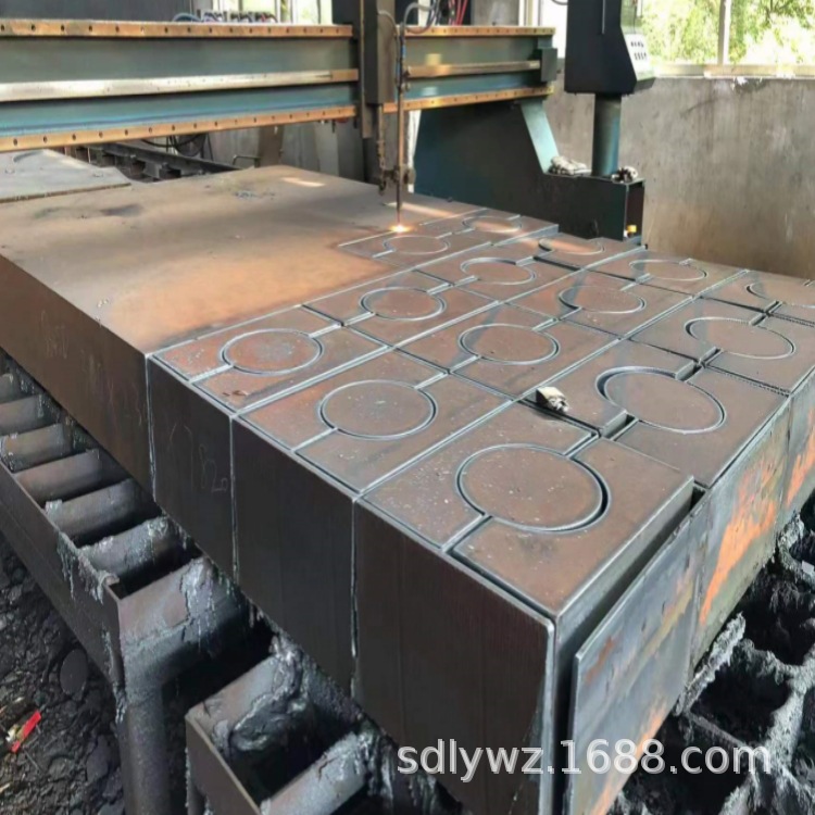 Container Steel Plate Cutting Q345R Q245R Q370R Hot-Rolled Steel Plate Medium and Thick Plate Cutting Reel Cutting Round Plate Factory