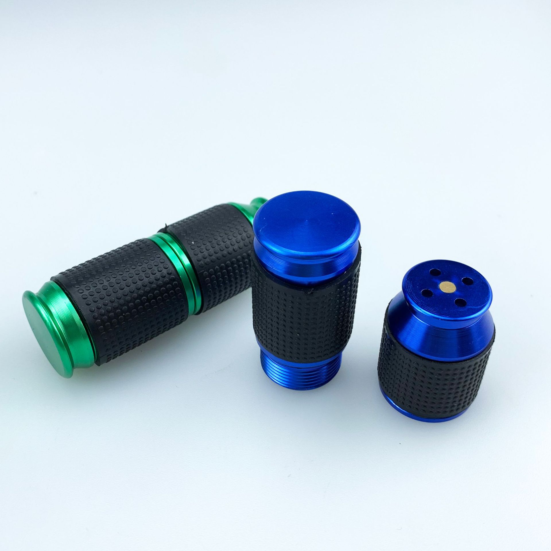 Amazon Aliexpress Third Generation Cream Bottle Opener Small Portable Anti-Freeze Hand-Free Cream Cigarette Lighter