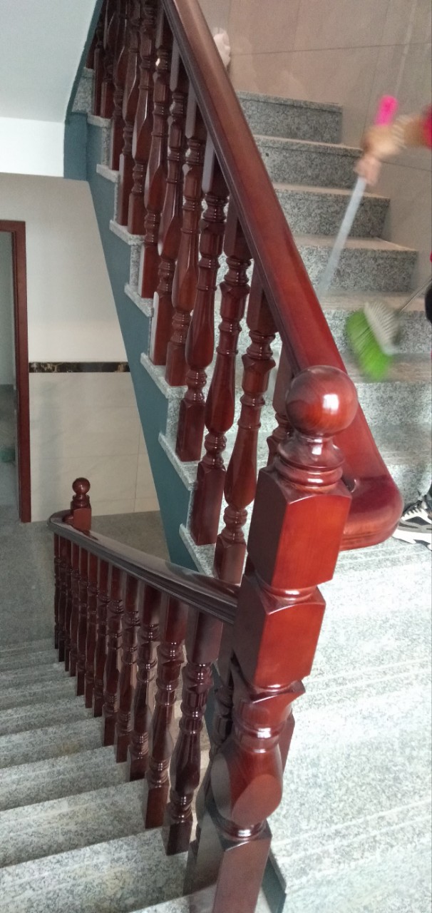 Solid wood stair handrail column White Blank pillar Red Oak rubber Beech Villa home decoration Factory Direct Red Pear