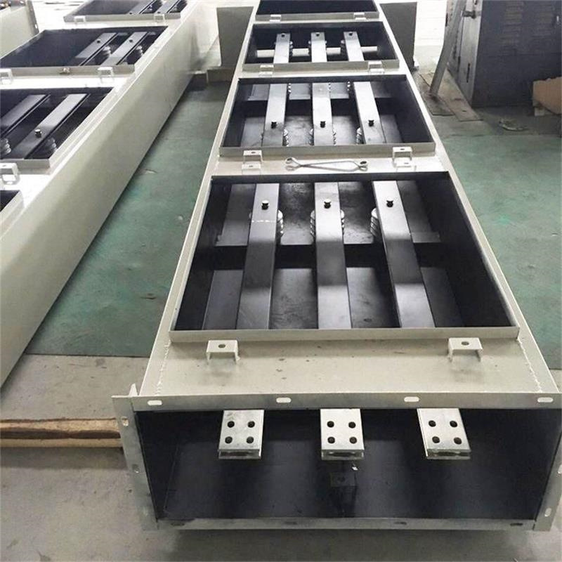 Outdoor high voltage co-phase closed bus duct bridge 10KV35KV intensive separated phase co-phase bus duct