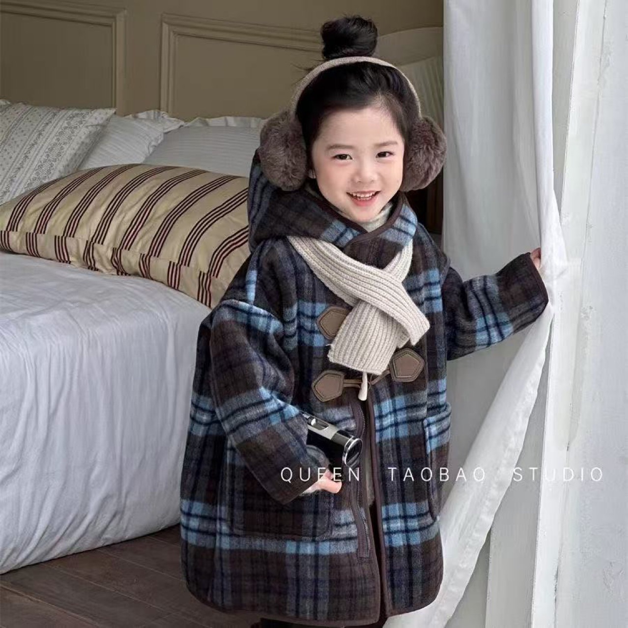 Korean Girls' Velvet Hooded Tartan Outwear 2025 Winter New Baby Style Long One-Piece Velvet Outwear