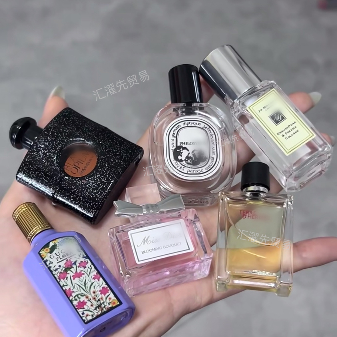 Vietnamese Big-Name Q Version Perfume Sample Formal Wear Meets Sweetheart True Self Reverse Live Broadcast Cross-Border Men and Women Manufacturers Wholesale