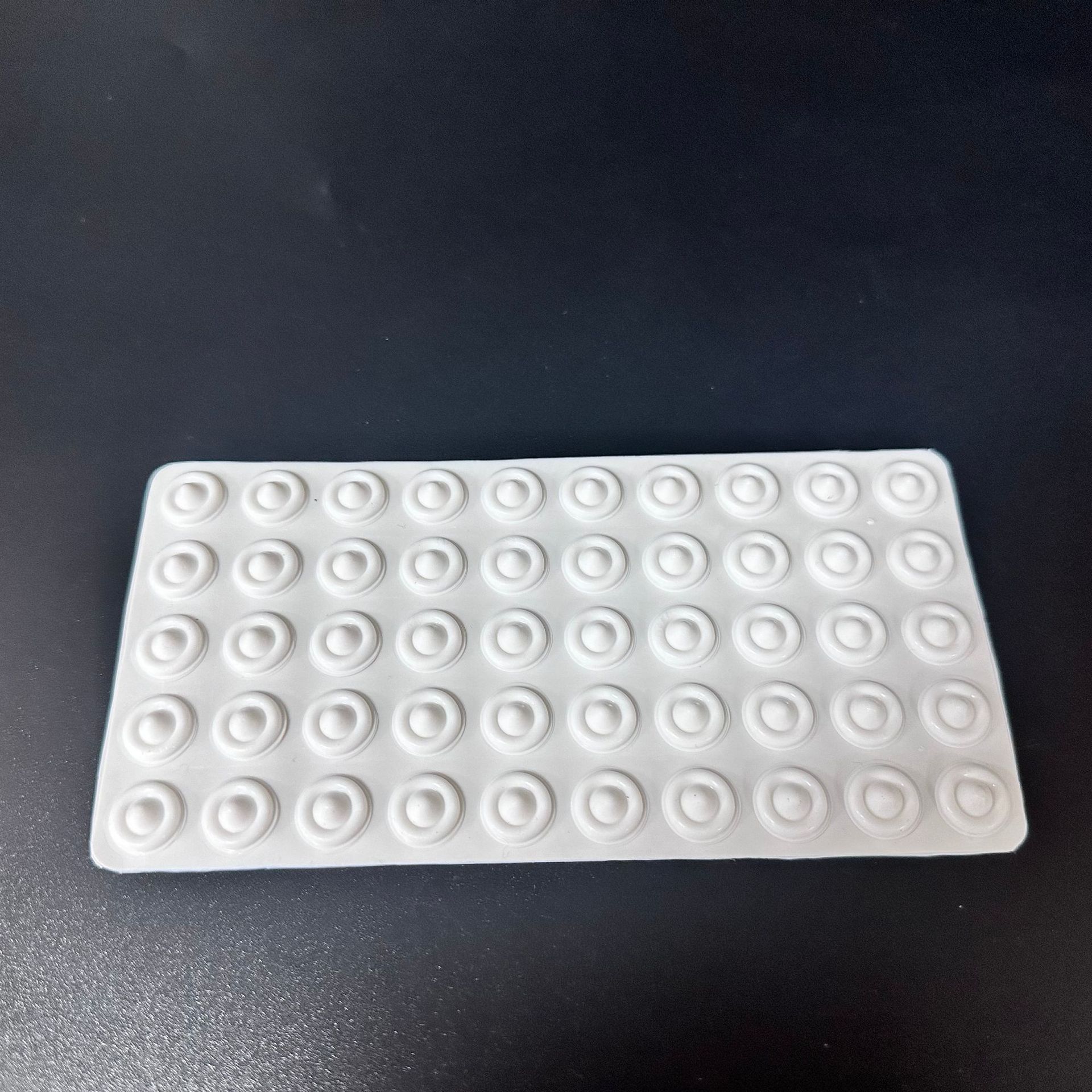 Snowboard Anti-Slip Stickers, Anti-Slip Particles, Anti-Collision Particles, Snowboard Decorative Stickers, Cable Car Foot Pads, Non-Slip and Wear-Resistant