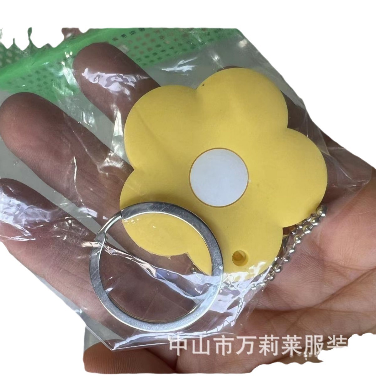 Silicone clothing pendant keychain epoxy wholesale three-dimensional pendant creative holiday small gift PVC soft rubber seal