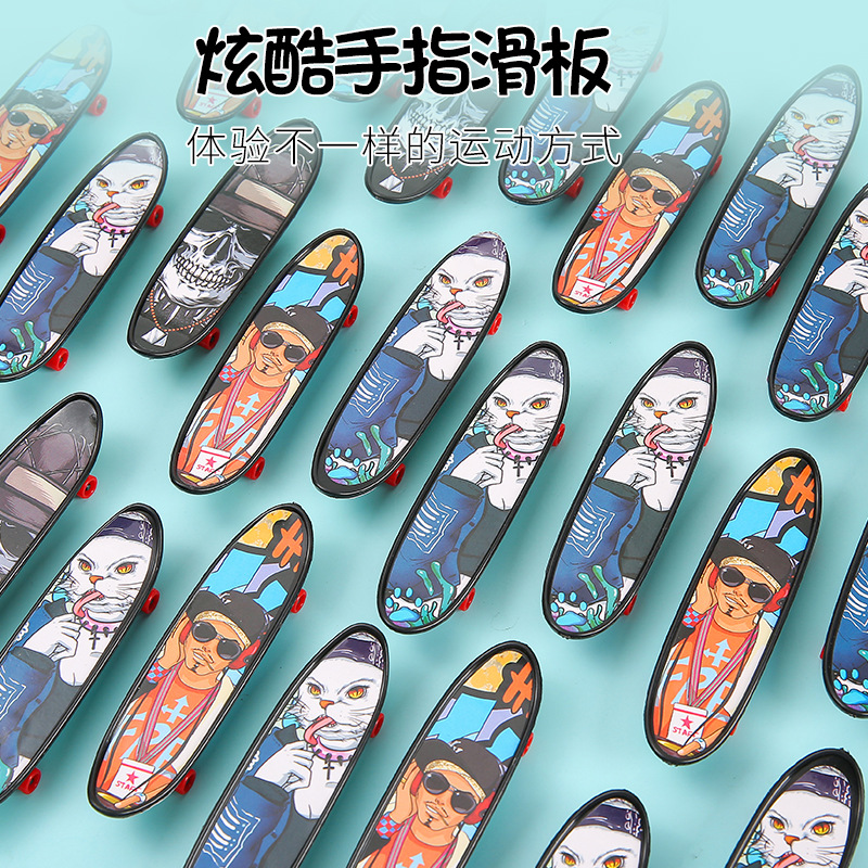 Finger skateboard mini plastic desktop children's toys wholesale stall Taobao AliExpress small gifts toys