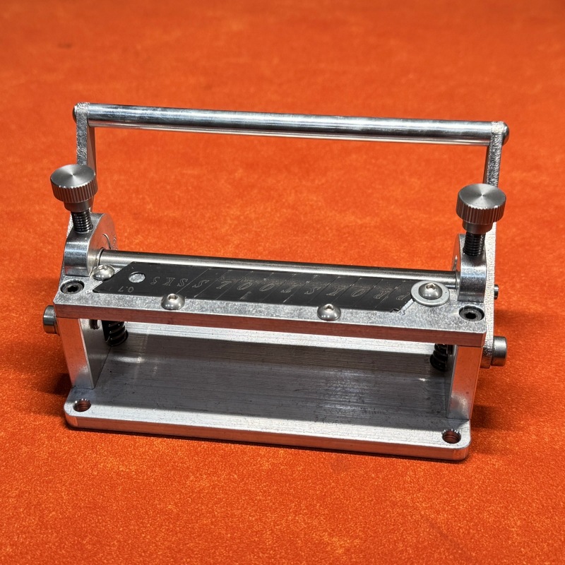 Manual leather thinning machine cow leather material shovel thin knife soft and hard horse buttock vegetable tanning belt strap cutting uniform engraving cross-border new products