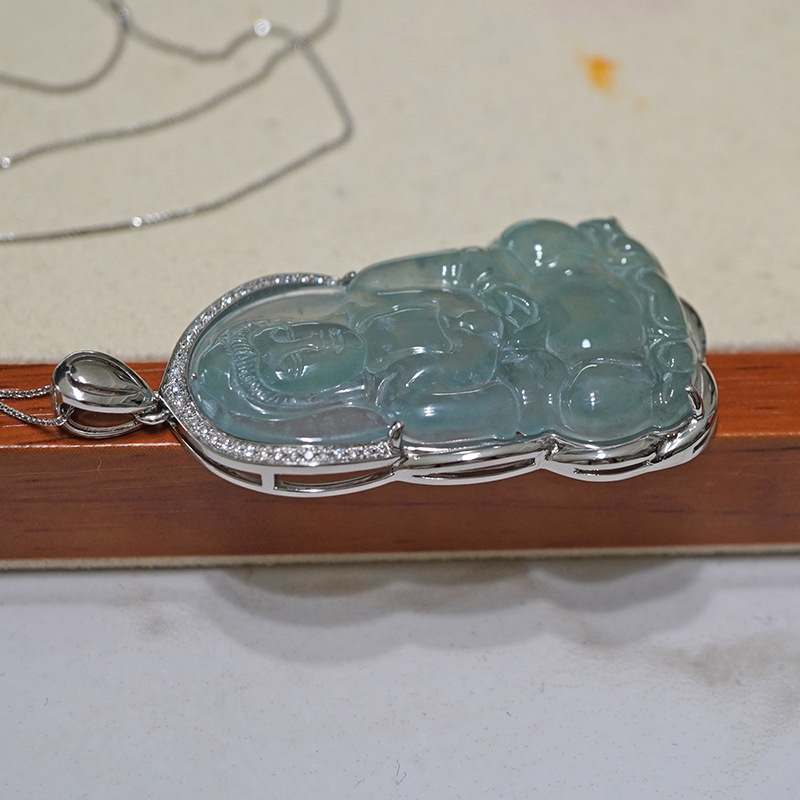 Platinum Pt950 Cultivated Diamond Jade Guanyin Inlaid Full Diamond Pendant