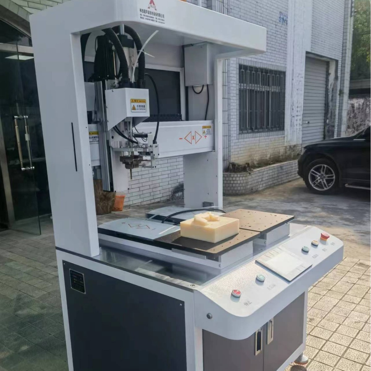 Factory direct hot melt embedding machine nut automatic embedding machine implanting machine ultrasonic embedding nut equipment