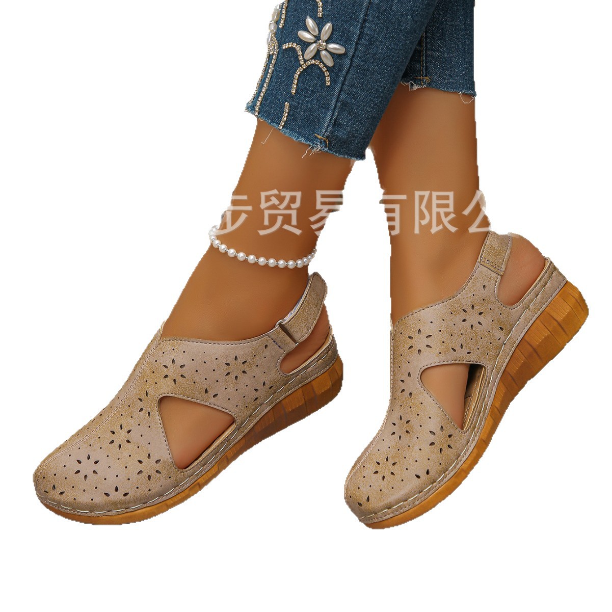 Cross-Border European and American Casual Sandals 2025 New Cut Out Breathable Velcro Straps Wedge Heel Fish Mouth Car Stitching Baotou