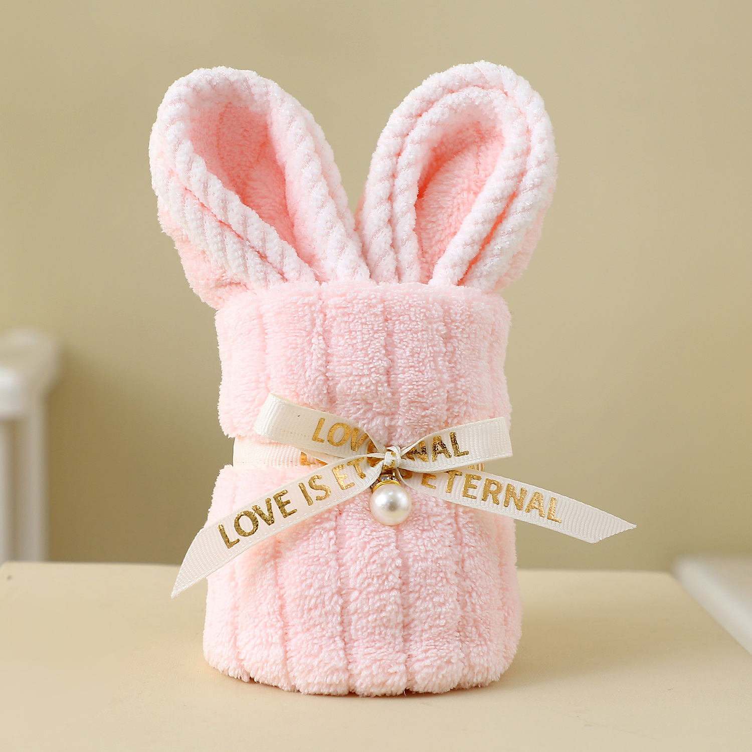 Coral fleece rabbit towel hand gift pearl bow rabbit gift box wedding festival activities opening gift wholesale