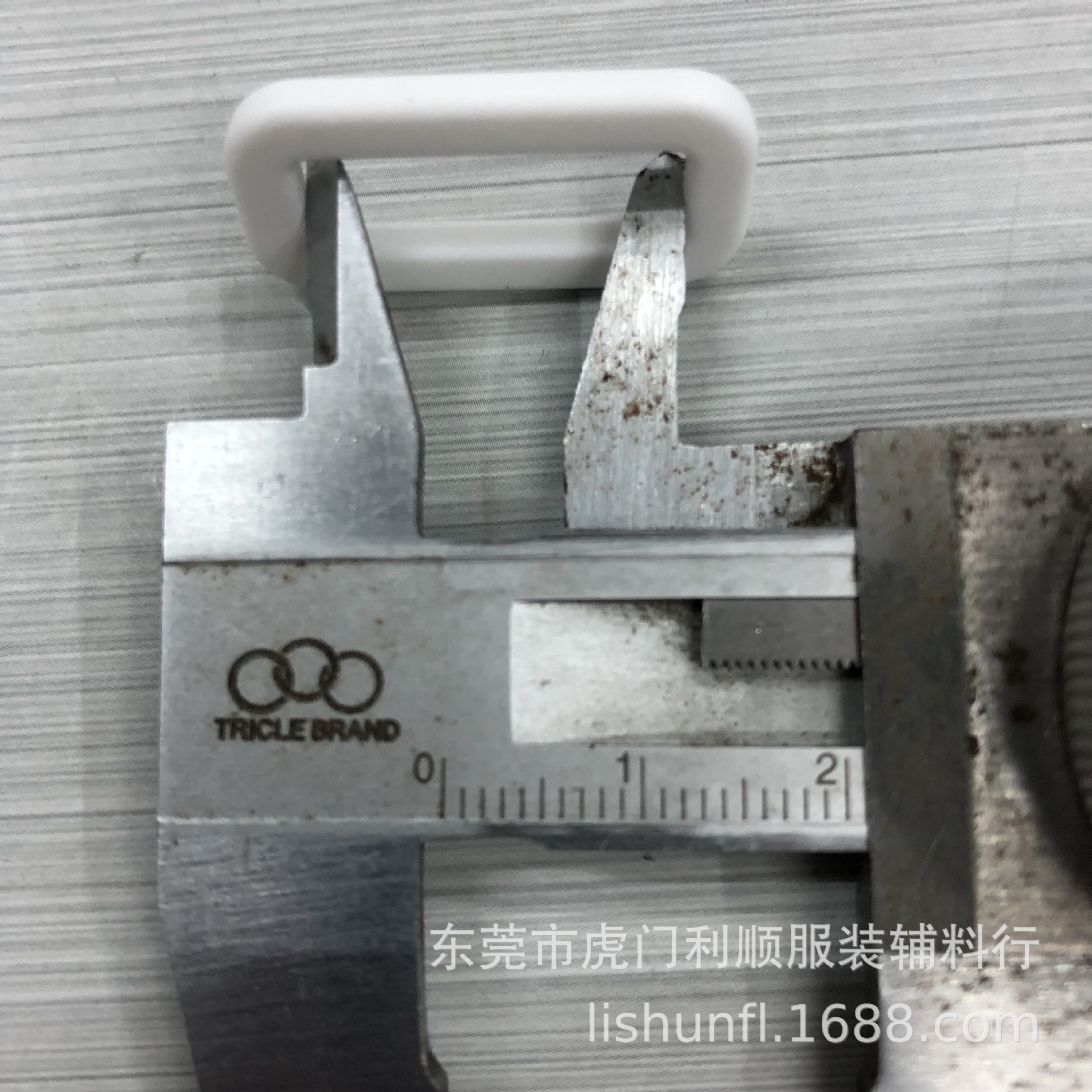 Manufacturer's Spot 20MM Plastic White Square Buckle 6-point White Adjustable Mouth Buckle Rounded Corner Shoe Buckle Square Buckle