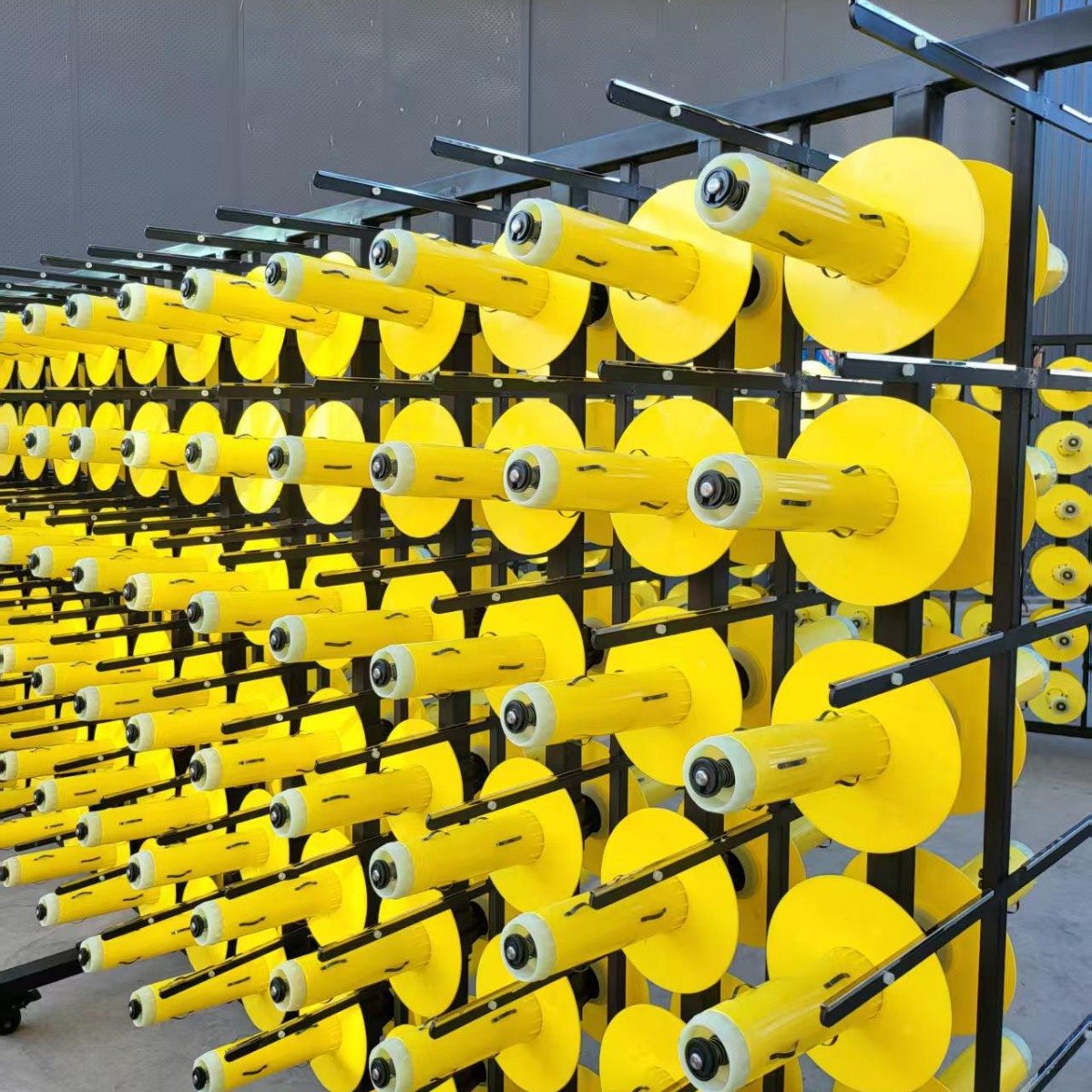 Carbon Fiber Yarn Rack, Fiberglass, Filament Polyester, Nylon, Unwinding Tension Yarn Rack, Spool Rack, Textile Bobbin Rack