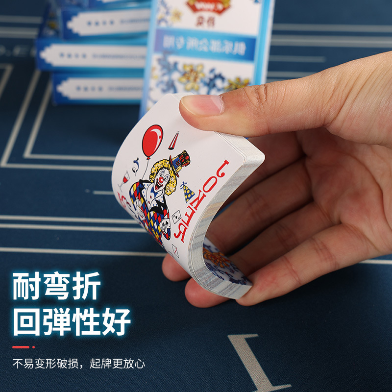 Wholesale poker blue and white porcelain poker thickened chess room with cards flying cards fight the landlord plus hard postage bending resistance