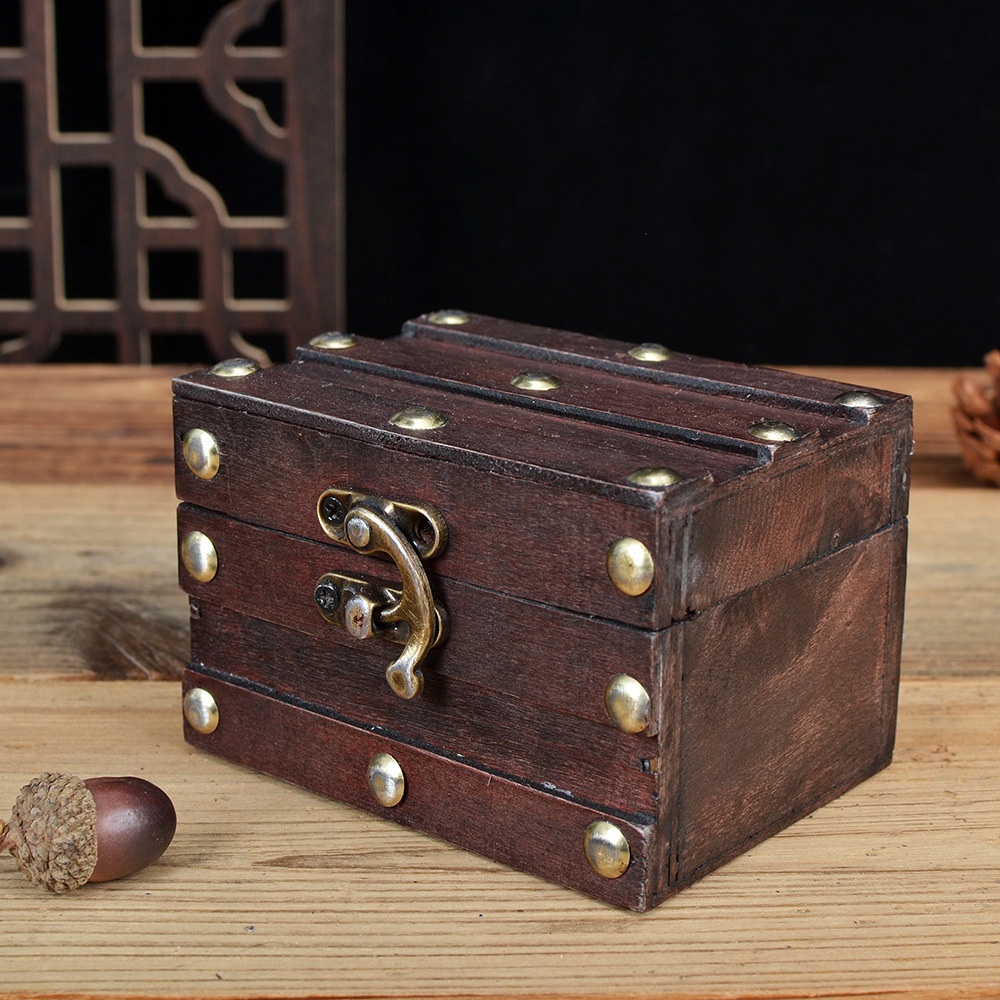 Antique-Style Box, Imitation Mahogany Vintage Wooden Box, Old-Fashioned Box, Jewelry Box, Ancient Style Photography Prop with Lock, Pirate Treasure Chest Prop