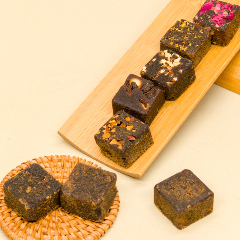 Traditional Ginger Brown Sugar 250g for Postpartum and Menstrual Period with Rose, Goji Berry, Original Flavor, Red Dates, and Osmanthus Brown Sugar Cubes