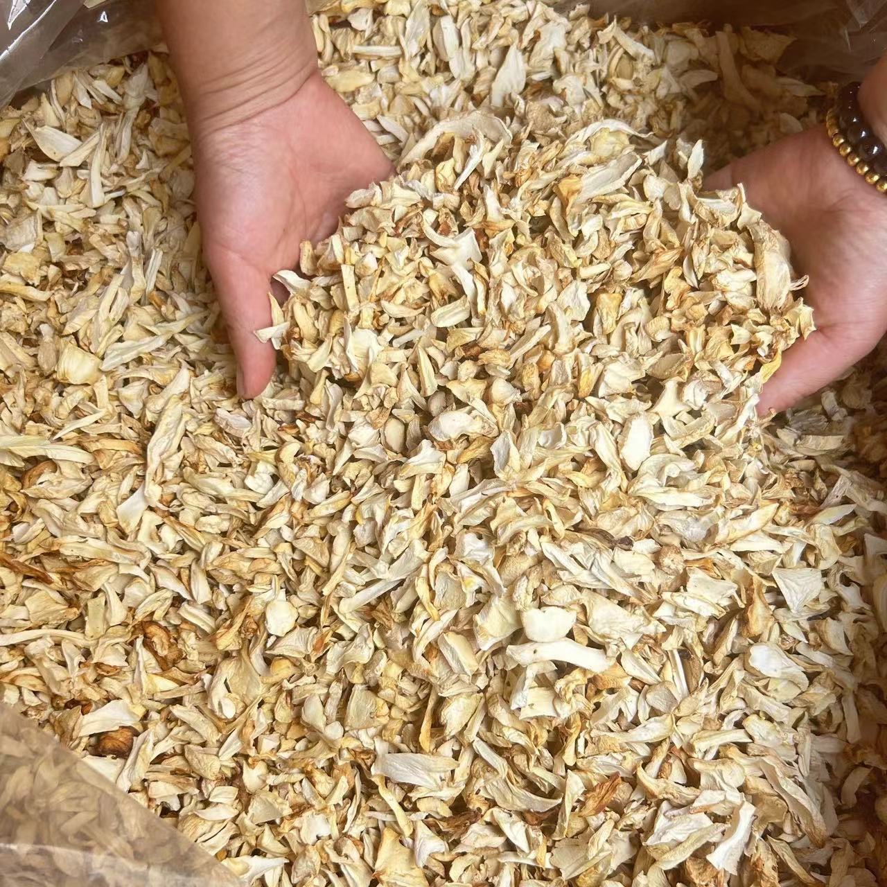 Pleurotus eryngii slices fresh dry goods multi-specification longevity mushroom seafood mushroom edible mushroom slices soup box wholesale