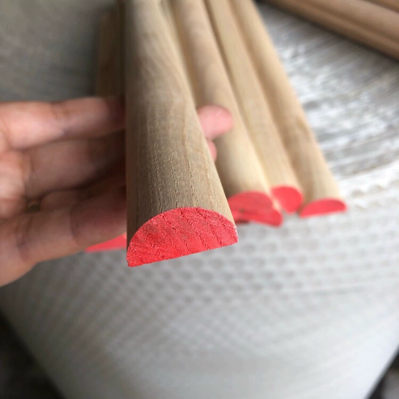 Wholesale semi-circular solid wood line finished products factory direct supply source factory goods photo frame line ceiling log line processing