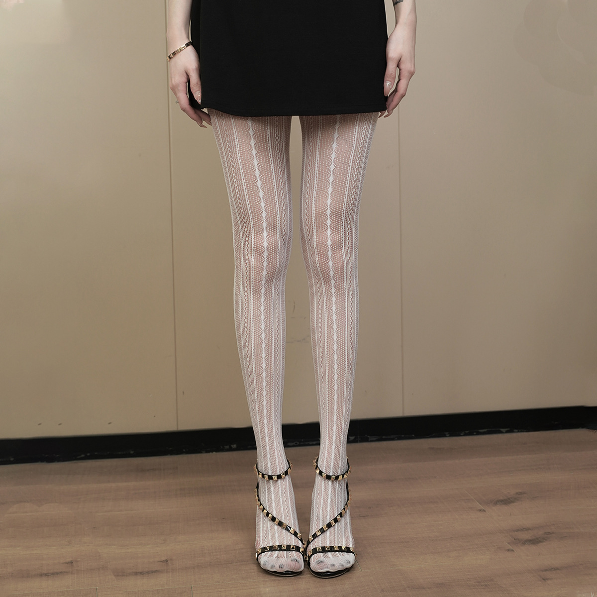 Spring and Autumn Striped Dark Red Millennium Explosions Slimming Silk Stockings Retro Dark Pattern Spice Girls All-match Thin Pantyhose 6196